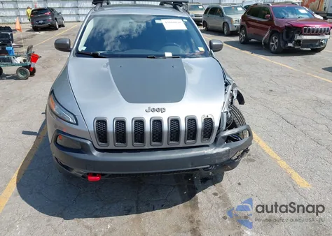 2017 Jeep Cherokee Trailhawk 4X4 from USA, damaged, VIN 1C4PJMBS7HW524319